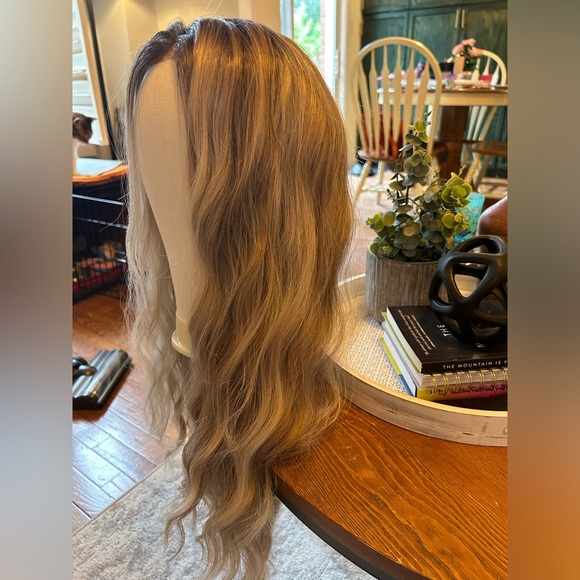 Selin lacefront wavy wig never worn lace cut high quality futura fibre synthetic - Picture 2 of 4